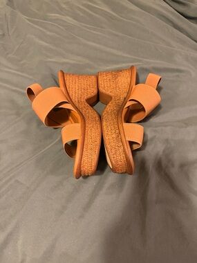 Italian Shoemakers Brown Wedge Sandals Size 8 1/2